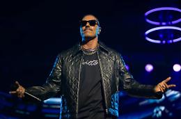 «Niente disabili in area Vip», la protesta dopo il concerto di Marracash riaccende il tema dell’accessibilità nei grandi eventi