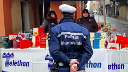 Multa a Telethon durante la maratona: il Comune di Chivasso sanziona i volontari