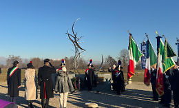 Ventisette anni dopo, la ferita &egrave; ancora aperta: Volpiano commemora i carabinieri caduti (FOTO)