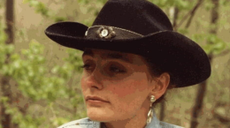 La donna che parla con gli occhi diventa Ufficiale della Repubblica, lo Stato riconosce la voce silenziosa di Daniela Gazzano