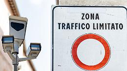 ZTL scolastica, arriva la Fase 2: il Comune di Chivasso ci d&agrave; dentro e acquista nuovi varchi