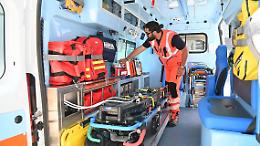 Lavoro nei campi, l&rsquo;incubo improvviso: 24enne colpito al volto da un macchinario