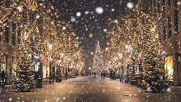 Natale d&rsquo;oro per le citt&agrave; italiane, tra luci e spettacoli i Comuni sfiorano i 400 milioni di spesa