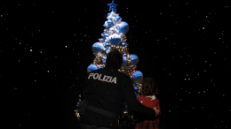 Un augurio che va oltre le Feste: la Polizia di Stato e lo sguardo sul domani (VIDEO)