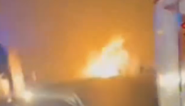 Autobotte carica di GPL prende fuoco sull'A1: il video dell'esplosione