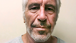 Donald Trump sul jet di Jeffrey Epstein almeno otto volte: perch&eacute; questi documenti contano davvero?