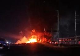 Gli Stati Uniti bombardano il Venezuela? Trump parla di un molo distrutto e apre una nuova guerra senza prove