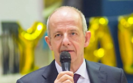 Brandizzo, cala il sipario sull'era Fabbri: l'addio silenzioso del "Presidentissimo" scuote il paese