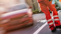 Travolto sulle strisce a Venaria Reale, pensionato di 73 anni in condizioni gravi dopo l&rsquo;impatto con un&rsquo;auto