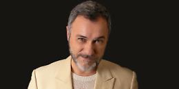 Malinconico sale in scena