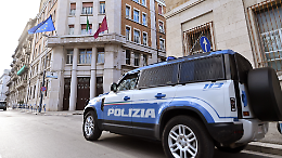 Si presenta da solo in Questura e chiede il rimpatrio: un 37enne irregolare torna in Albania