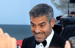 George Clooney francese, Trump furioso