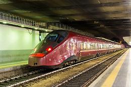 Suicidio lungo i binari a Settimo Torinese. Caos ferroviario sulla Torino&ndash;Milano