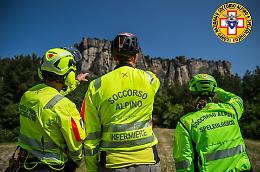 Scivola in collina e scatta l&rsquo;allarme in Canavese: un&rsquo;escursione invernale finisce con l&rsquo;intervento del Soccorso Alpino