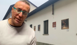 Casa Chantal, migranti dentro e anziani lontani: a Mathi il Consiglio riapre una ferita mai chiusa