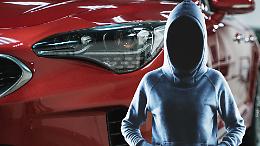 Auto rossa sospetta segnalata a Valperga, il Comune invita alla massima attenzione