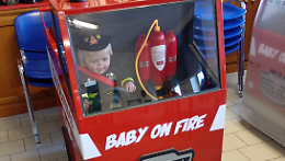 Una Befana speciale al Regina Margherita: una mini-autopompa per aiutare i bambini a &ldquo;viaggiare&rdquo; meno spaventati