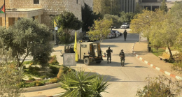 Cisgiordania, a lezione con i soldati: l&rsquo;IDF spara all&rsquo;Universit&agrave; di Birzeit