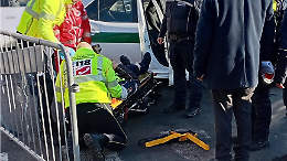 Automobilista guida col cellulare, investe un vigile e lo trascina per metri: &egrave; successo nell'Alessandrino