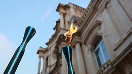 La fiamma olimpica attraversa il Piemonte: tre giorni di festa verso Milano Cortina 2026