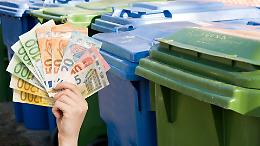 La bolletta entra nel bidone: in Canavese i rifiuti si pagano uno svuotamento alla volta