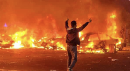 Proteste in Iran: folla in strada a Teheran contro il regime degli ayatollah (VIDEO)

