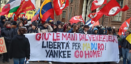 Bruciate bandiere Usa in centro a Torino: corteo contro l&rsquo;imperialismo e la Nato