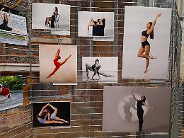 Corpi, luce e riflessi: la mostra di Andrea Francavilla alla Trinit&agrave;