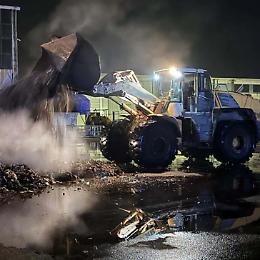 Incendio nello stabilimento rifiuti di Casal Cermelli, l&rsquo;Arpa monitora l&rsquo;aria dopo il rogo della plastica