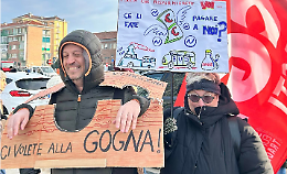 Sciopero Konecta: in centinaia sotto la Regione contro l&rsquo;accorpamento che cancella il lavoro