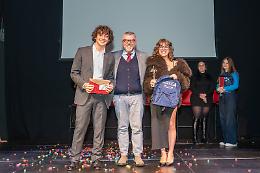 &ldquo;Tu s&igrave; che sei di Leini&rdquo; conquista il Pavarotti: teatro sold out e applausi per la sesta edizione - VIDEO 