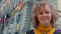 La bandiera della Palestina &egrave; tornata a sventolare dal Municipio. Non era censura, era sartoria