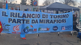 Mirafiori al centro della mobilitazione sindacale: volantinaggio per la manifestazione del 14 febbraio