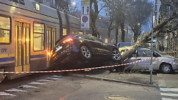 Incidente in corso Belgio a Torino: si riaccende lo scontro sugli alberi e sullo spostamento dei binari del tram