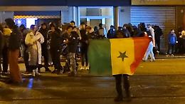 Dalla festa alla paura, un ordigno esplode a Barriera di Milano e trasforma la notte della Coppa d&rsquo;Africa in un incubo