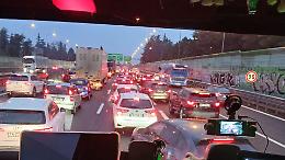 Tangenziale Sud paralizzata, un veicolo fermo manda in tilt il traffico fino a Savonera