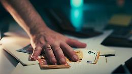 Frode fiscale da milioni, arrestato un editore a Monza e due consulenti ai domiciliari