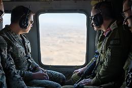 Gli Stati Uniti trasferiscono migliaia di detenuti ISIS dalla Siria all&rsquo;Iraq: sicurezza o rischio esplosivo?