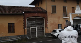 Pistola sparachiodi contro la madre: a Caselle Torinese muore dopo giorni di agonia, il figlio ora accusato di omicidio