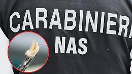 Undici denti estratti senza motivo, l&rsquo;incubo di una 65enne finisce in tribunale: studio chiuso e condanne a Torino