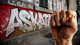 Askatasuna sfida la prefettura e conferma i tre cortei: nessun passo indietro sulla manifestazione di sabato