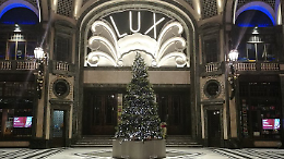 Chiuso il Cinema Lux: dopo il rogo di Crans-Montana scatta lo stop alla storica sala di Galleria San Federico