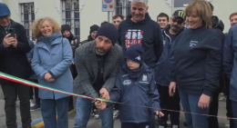 Insuperabili, a Ivrea si rialza una serranda che vale pi&ugrave; di mille parole