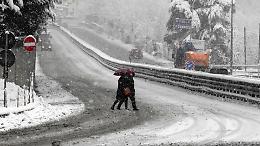 Neve fino in pianura, il Piemonte sotto una lunga notte d&rsquo;inverno tra disagi annunciati e accumuli importanti sulle colline