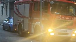 Cantina trasformata in dormitorio prende fuoco: paura all&rsquo;alba tra via Sesia e via Monterosa