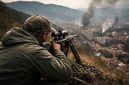 Sarajevo, l&rsquo;orrore dei &ldquo;cecchini del weekend&rdquo; riemerge dopo trent&rsquo;anni: un italiano indagato per omicidi di civili