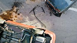 Paura all&rsquo;alba sulla 460 del Gran Paradiso, auto si ribalta sul viadotto di Pont Canavese