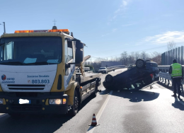 Incidente sulla provinciale tra Rondissone e Torrazza, veicolo rimosso e conducente in ospedale