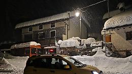 La neve torna protagonista in Canavese: anche l'A6 imbiancata nella notte e fiocchi fino alle citt&agrave;