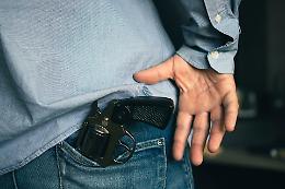 Finisce i soldi per la ristrutturazione e torna armato al Compro Oro: arrestato 79enne